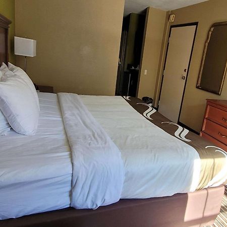 Quality Inn & Suites Columbia I-70 Extérieur photo