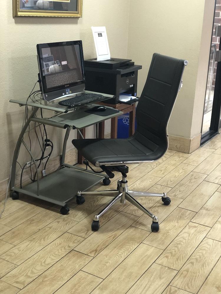 Quality Inn & Suites Columbia I-70 Extérieur photo