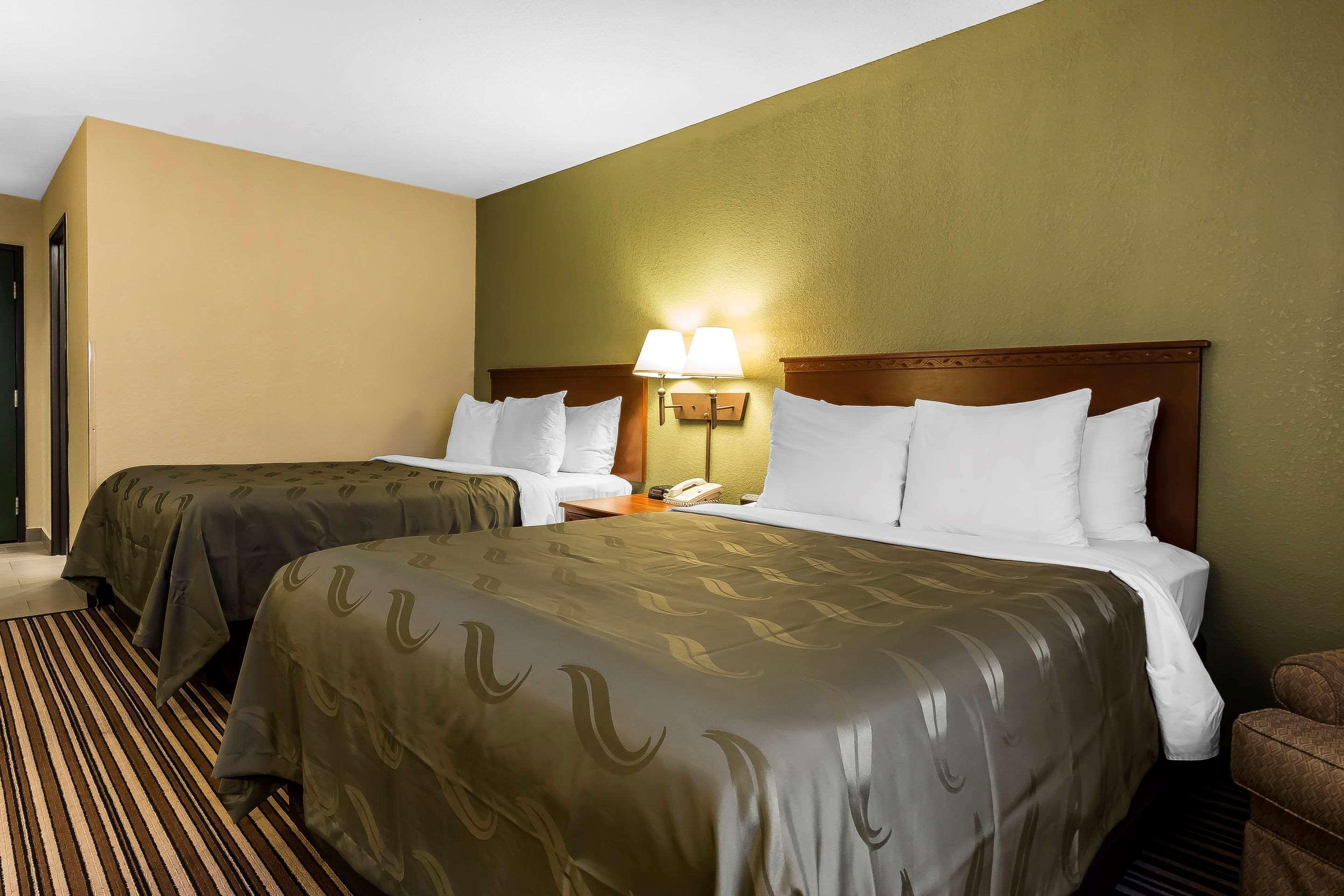 Quality Inn & Suites Columbia I-70 Extérieur photo