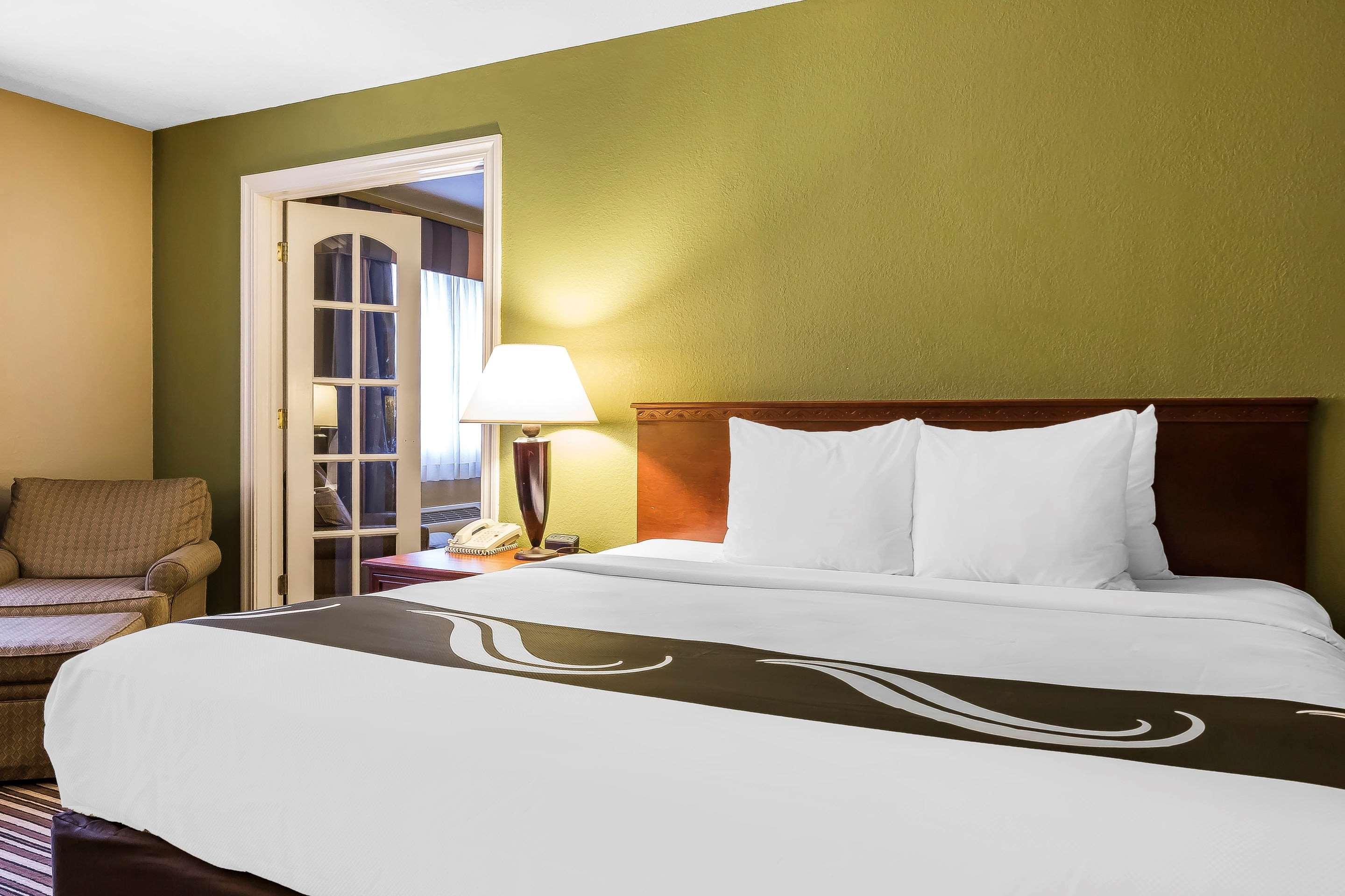 Quality Inn & Suites Columbia I-70 Extérieur photo