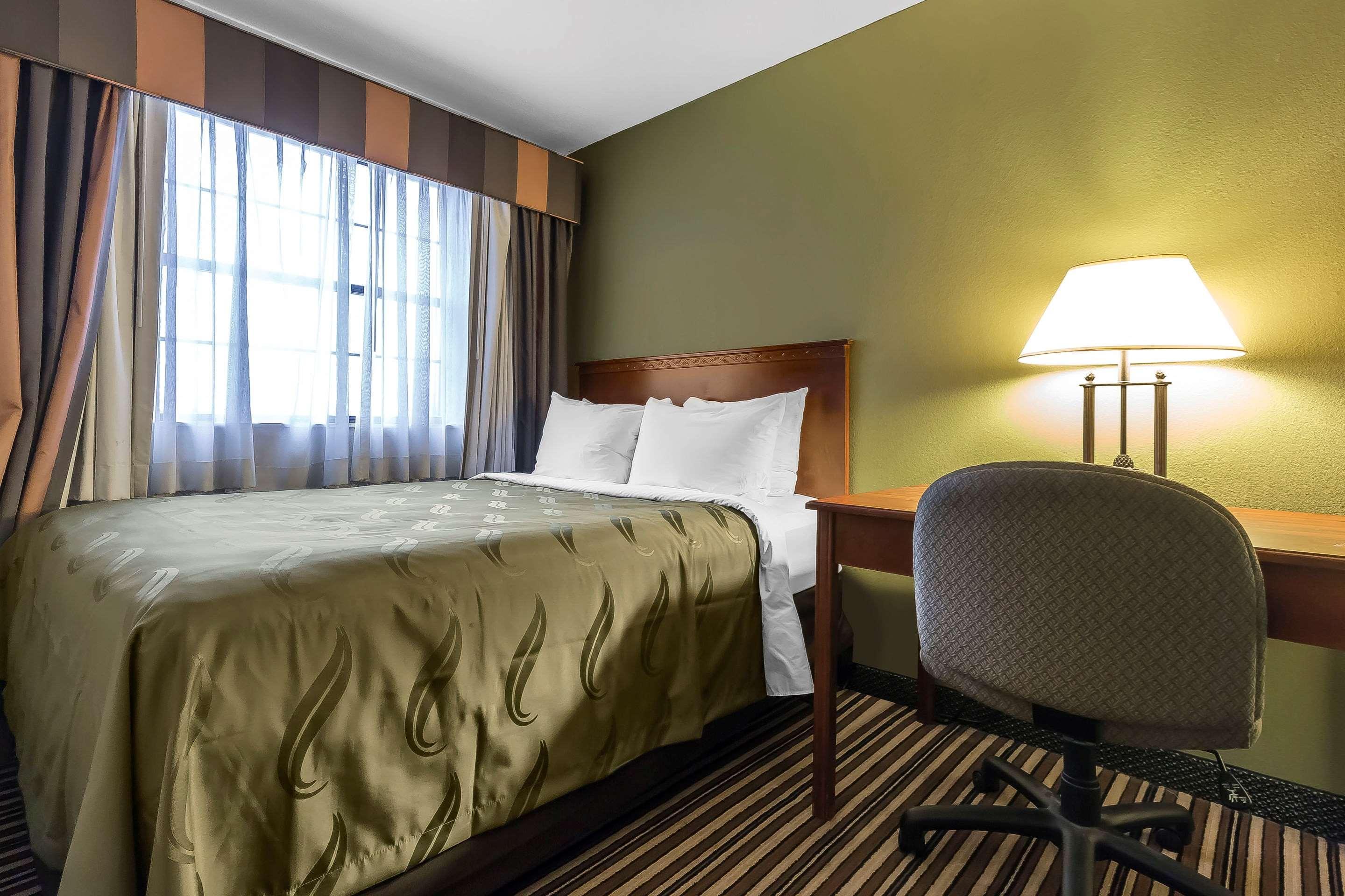 Quality Inn & Suites Columbia I-70 Extérieur photo