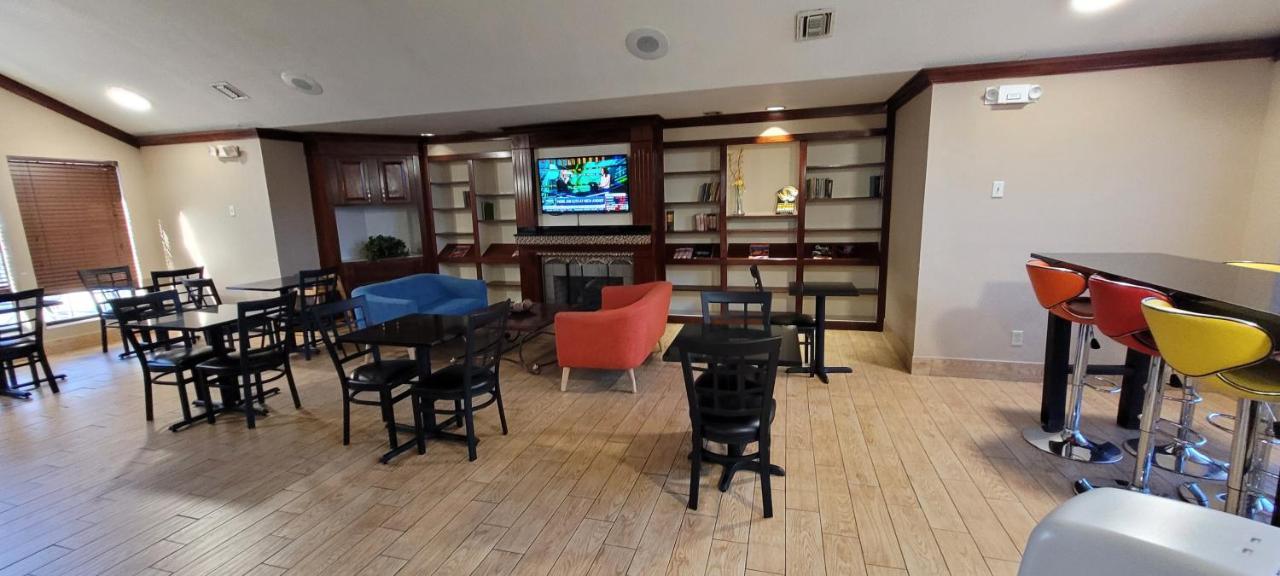 Quality Inn & Suites Columbia I-70 Extérieur photo