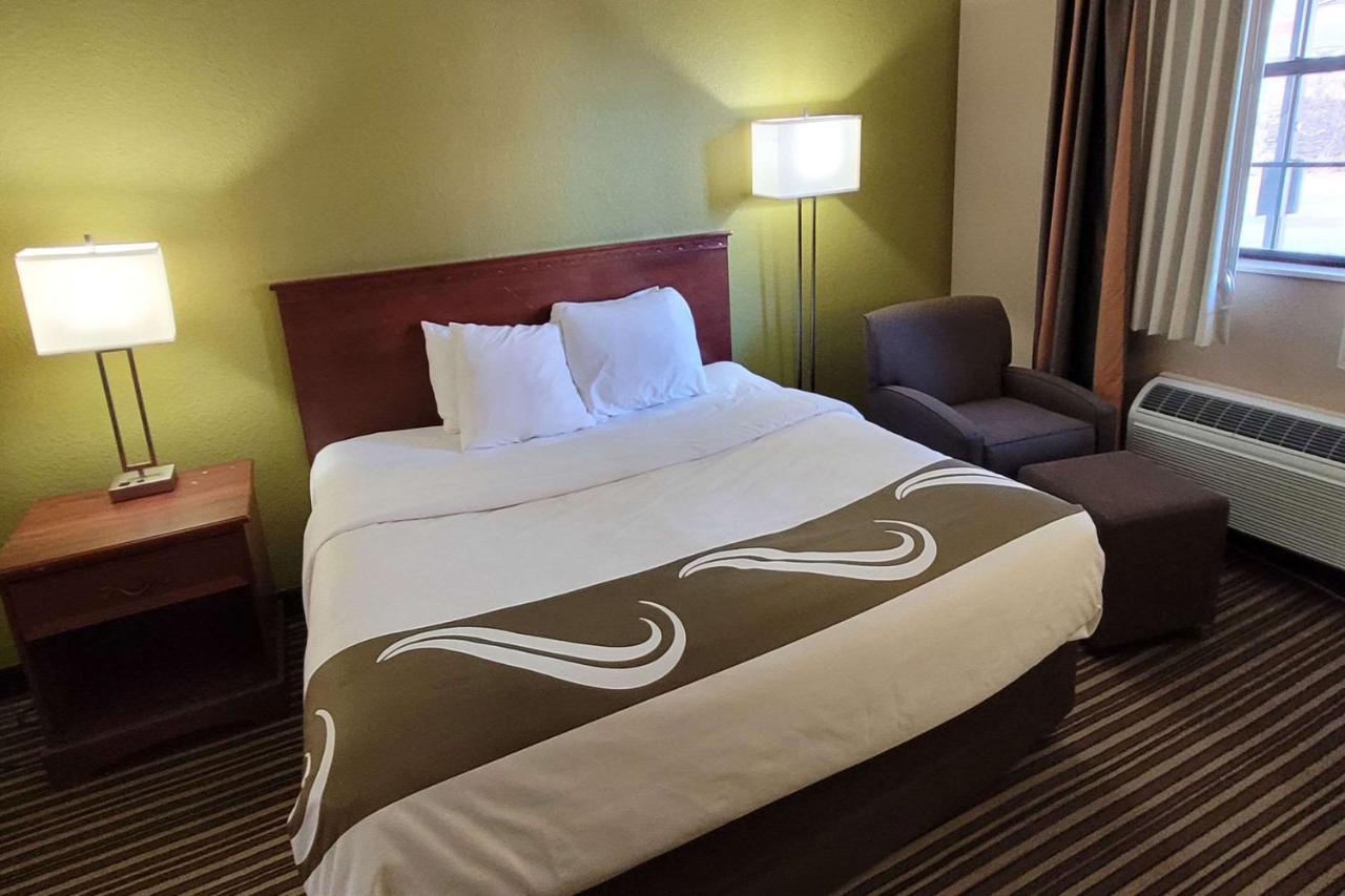 Quality Inn & Suites Columbia I-70 Extérieur photo