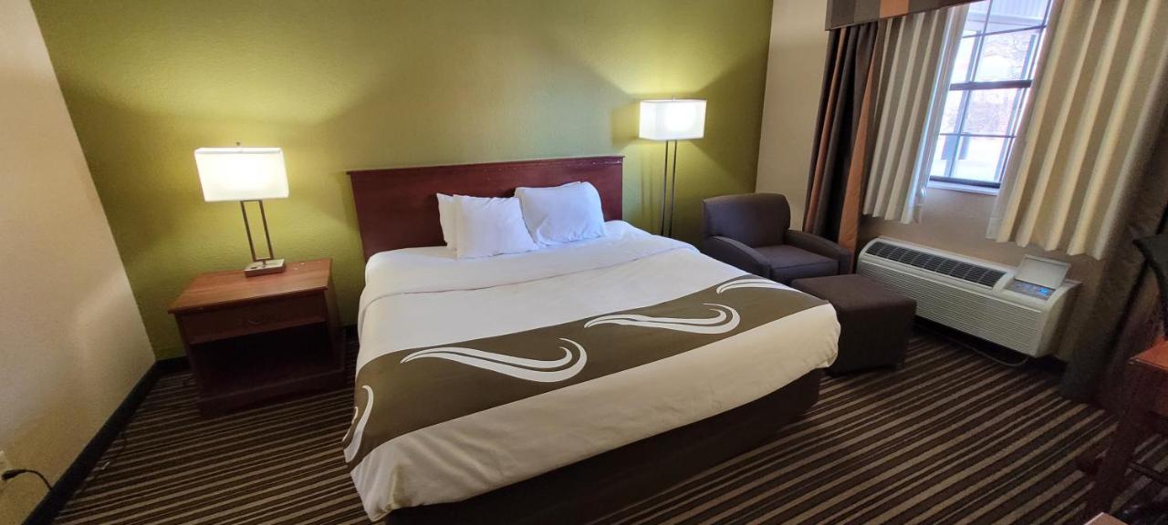 Quality Inn & Suites Columbia I-70 Extérieur photo