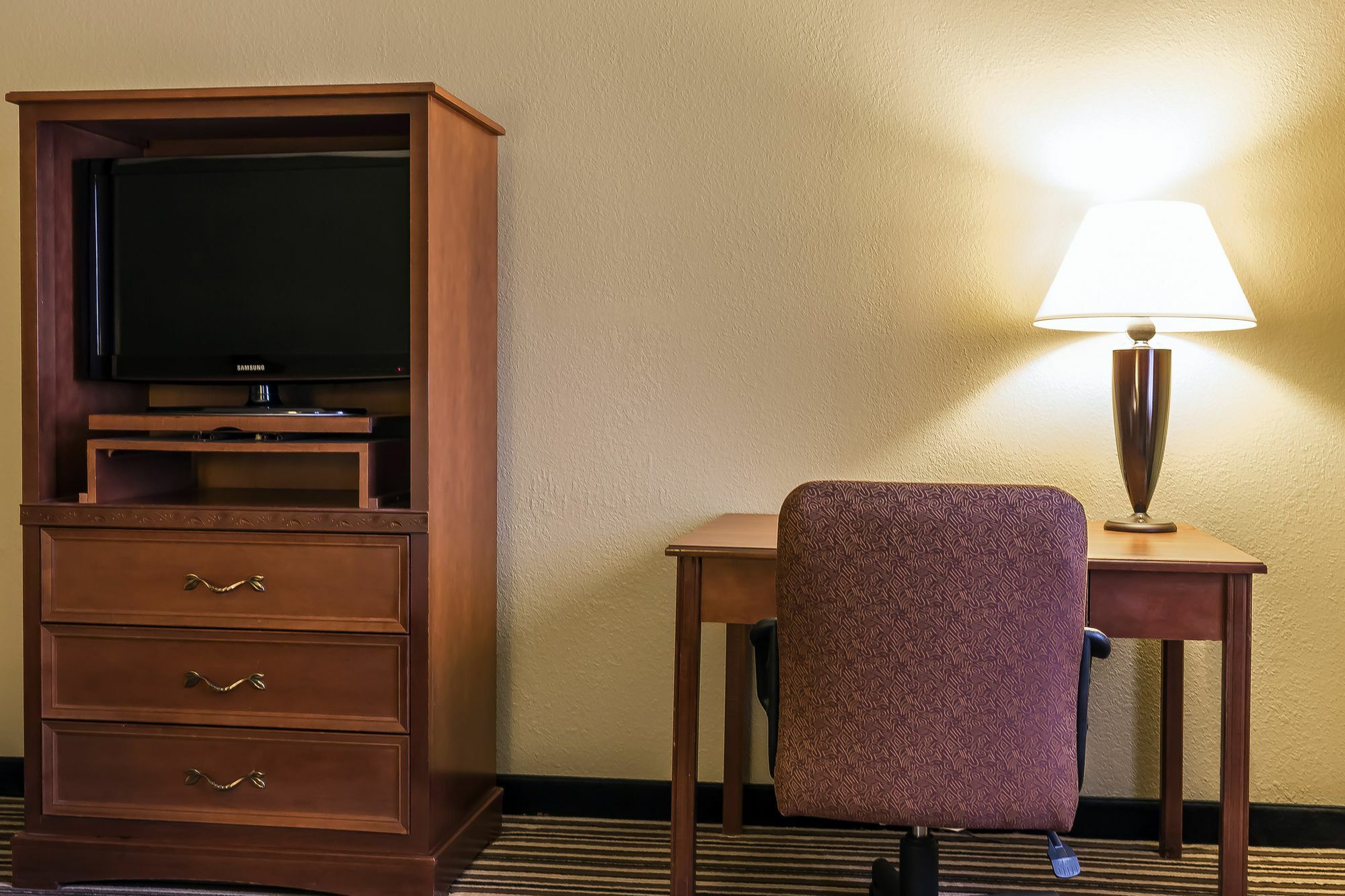Quality Inn & Suites Columbia I-70 Extérieur photo