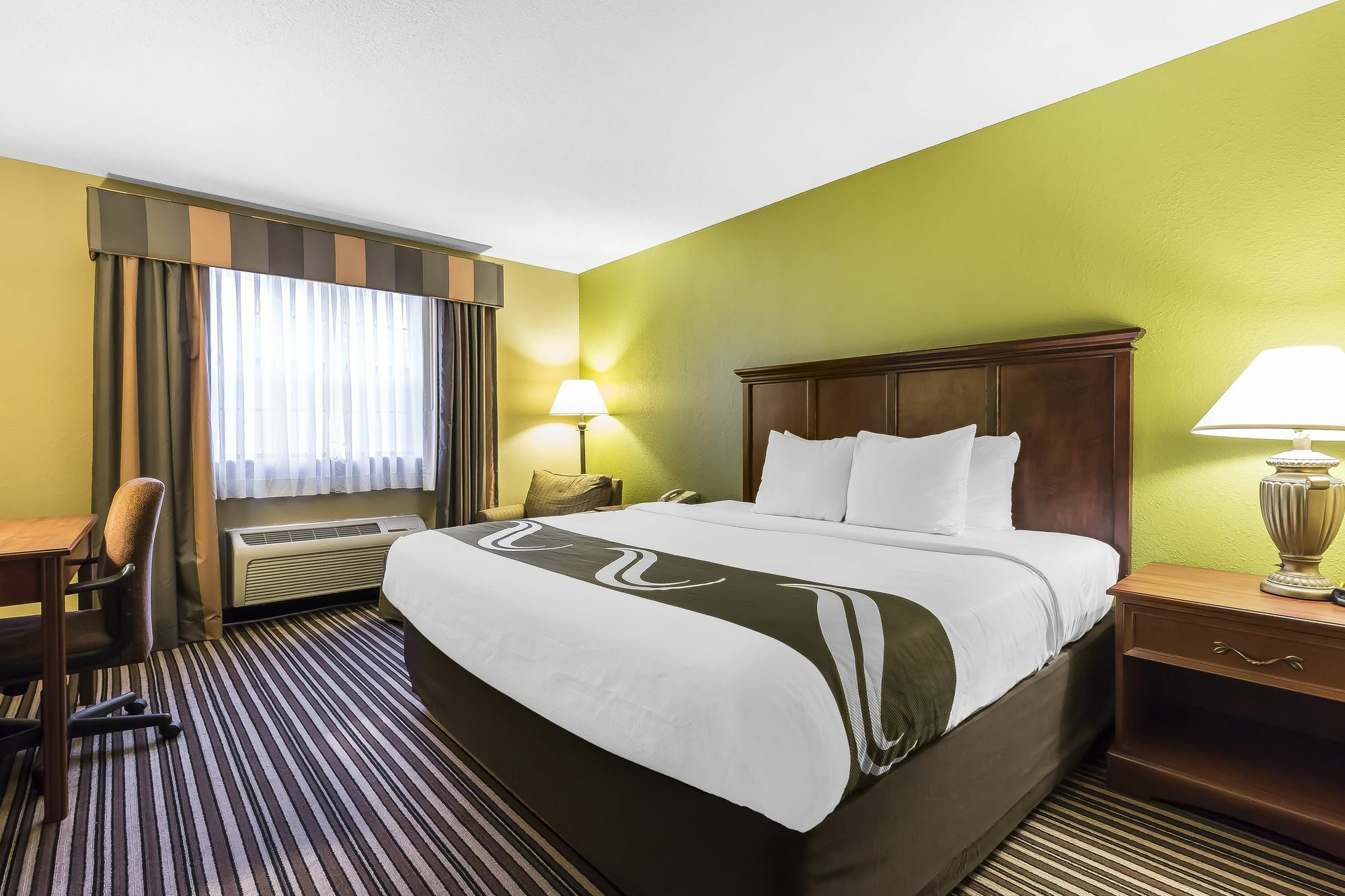 Quality Inn & Suites Columbia I-70 Extérieur photo